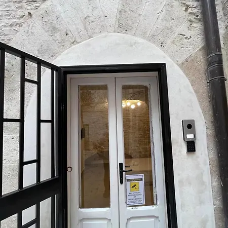 Casa-torre Normanna 公寓 比通托