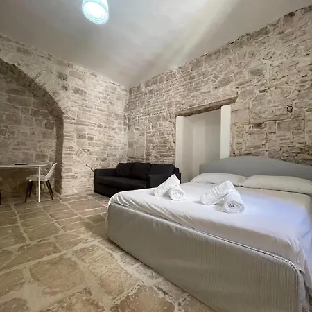 Casa-torre Normanna * Bitonto